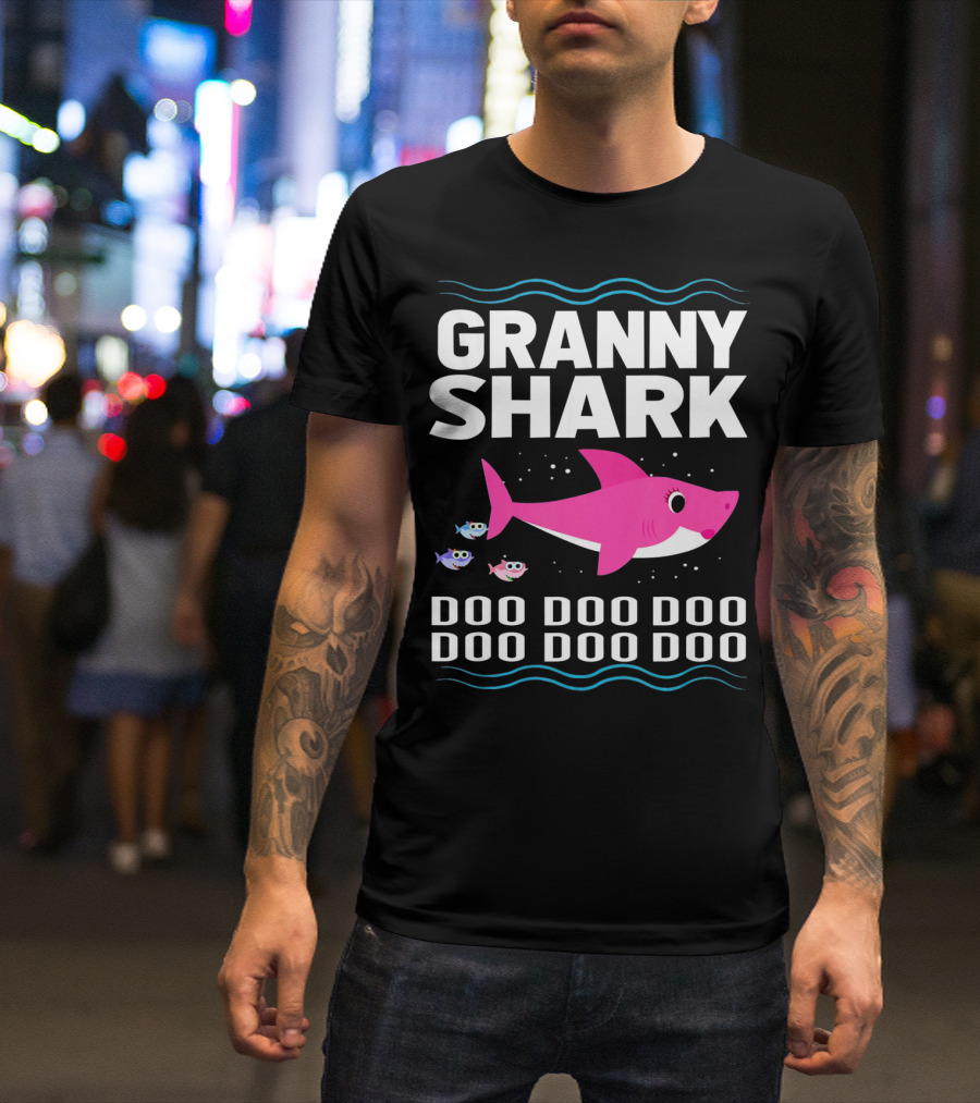 Granny Shark Doo Doo Doo Doo Pink Funny Baby Shark T-Shirt
