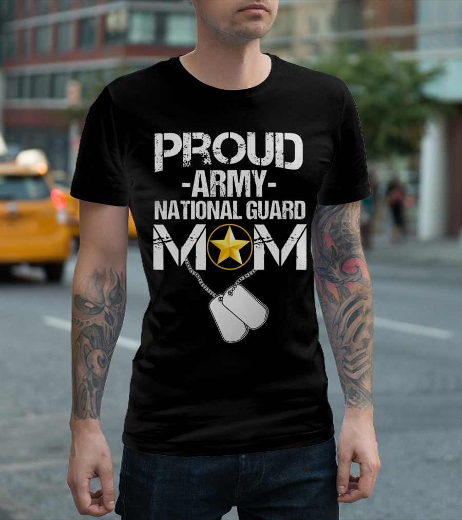 Proud Army National Guard Mom With Star And Dog Tags Veteran T-Shirt
