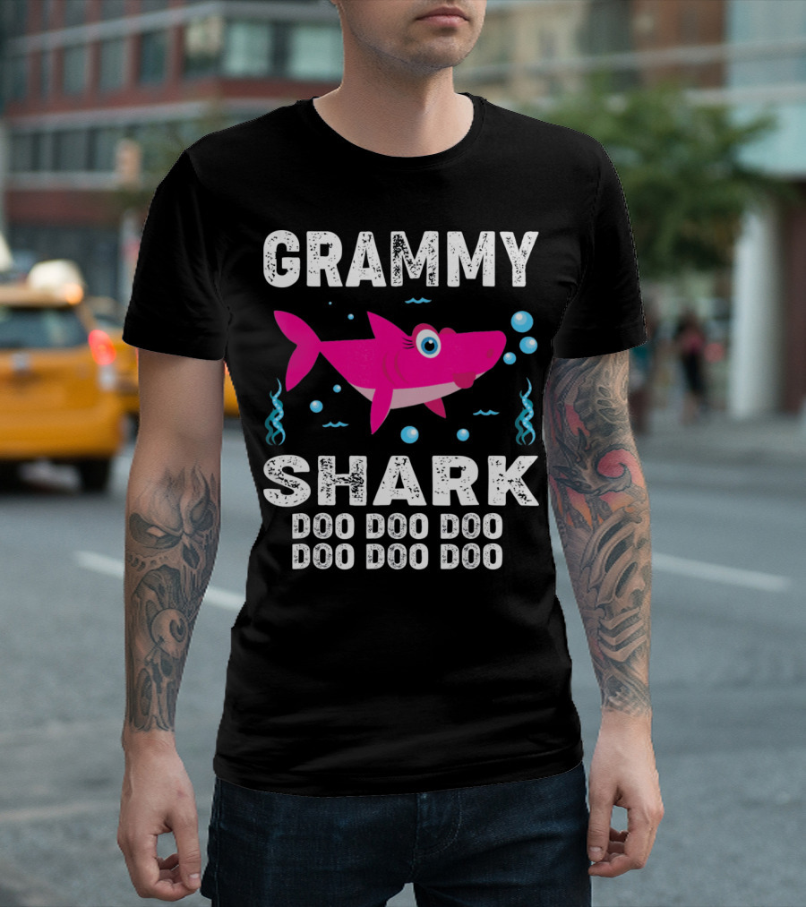 Grammy Shark Doo Doo Doo Bubbles And Pink Shark Fun T-Shirt