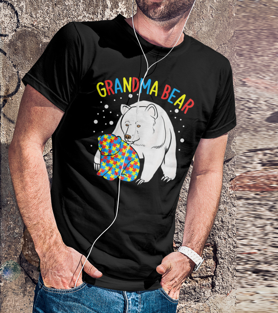Grandma Bear Autism Puzzle Pattern Hugging Cubs T-Shirt