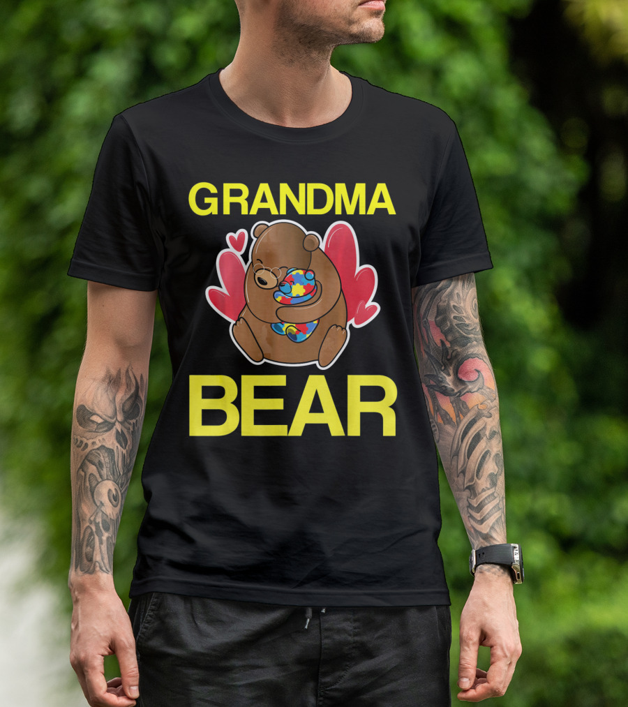 Grandma Bear Hugging Bear With Autism Puzzle Heart Balloon T-Shirt