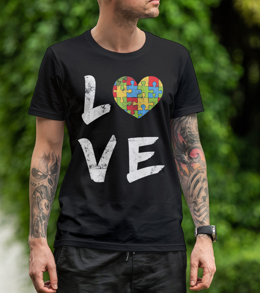LOVE Autism Mom Puzzle Heart Autism T-Shirt