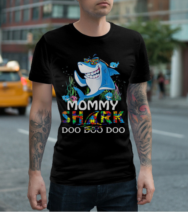 Mommy Shark Doo Doo Doo Autism Awareness Puzzle Pieces T-Shirt