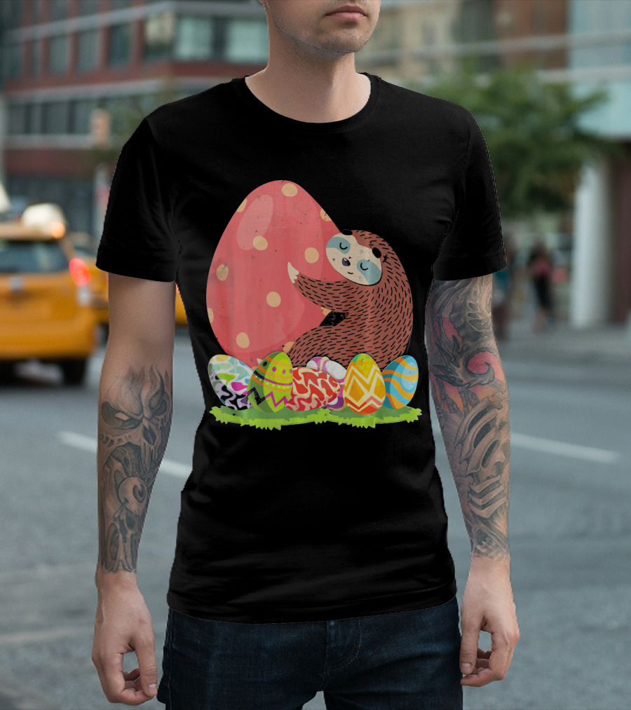 Girls Sloth Easter Women Funny Easter Egg Hug T-Shirt