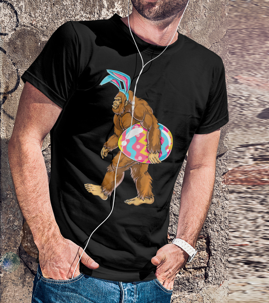 Bigfoot Sasquatch With Easter Bunny Ears And Egg T-Shirt