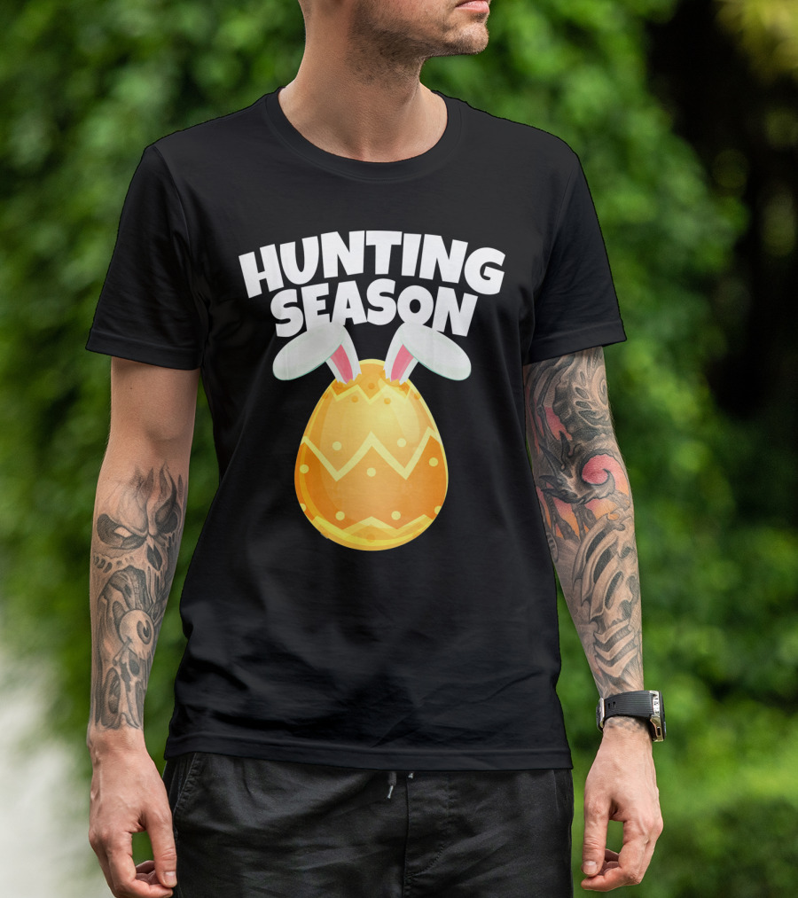 Hunting Season Happy Easter Egg Bun With Bunny Ears T-Shirt