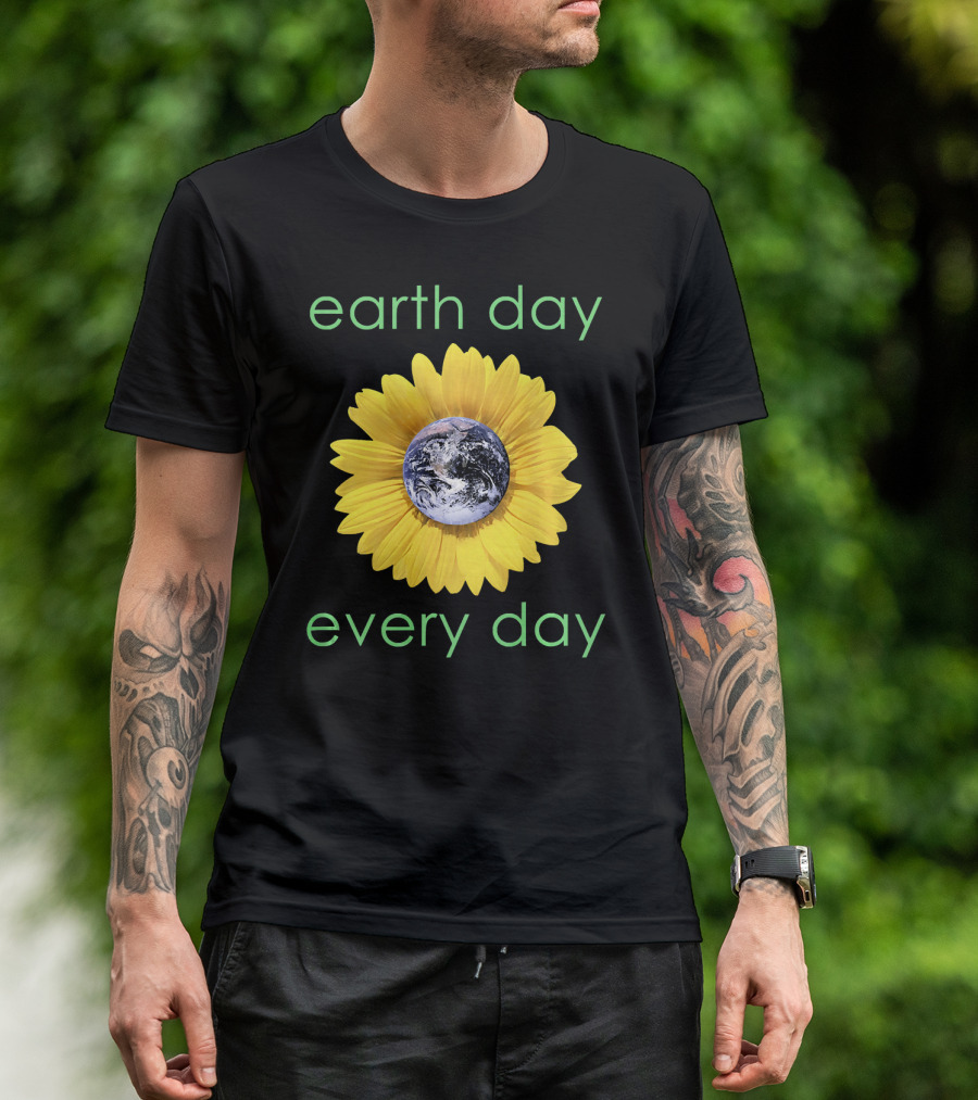 Earth Day Every Day Sunflower Globe Green Environment T-Shirt