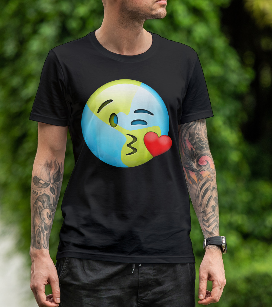 Cute Earth Day Kiss Emoji Lips Kids Emoticon T-Shirt