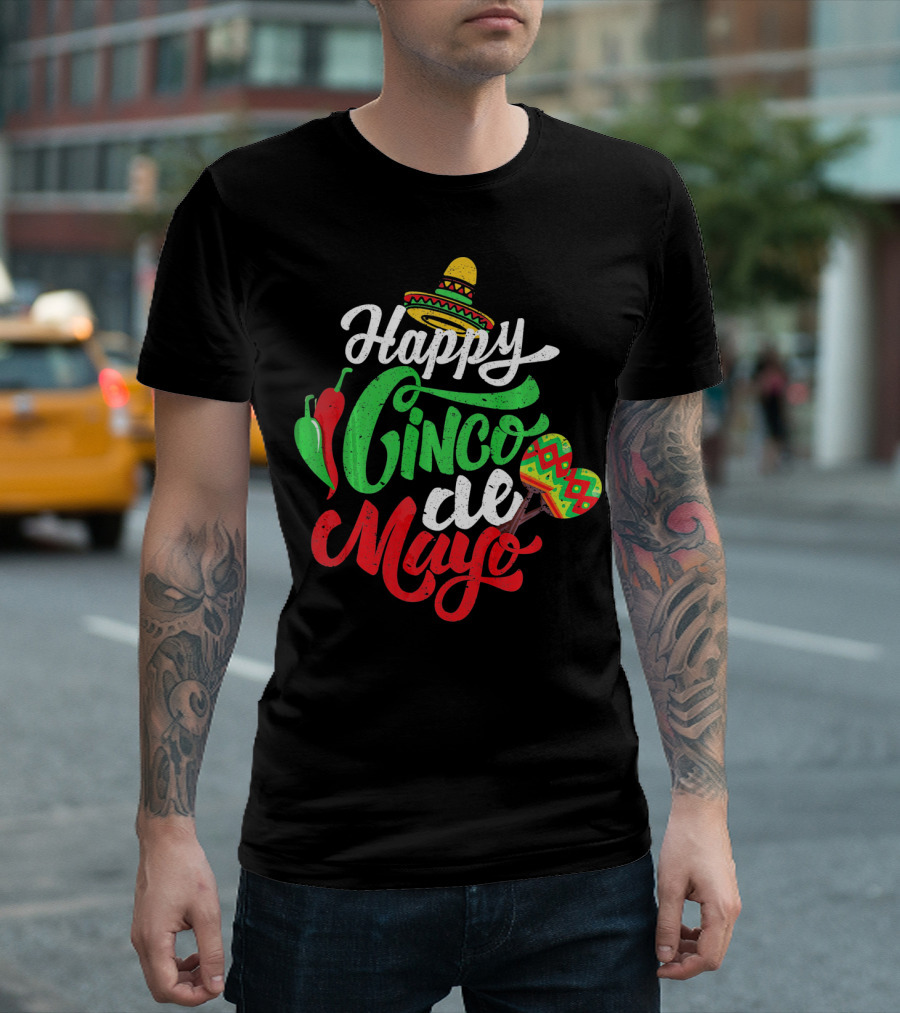 Happy Cinco De Mayo Mexican Peppers Sombrero Maracas T-Shirt