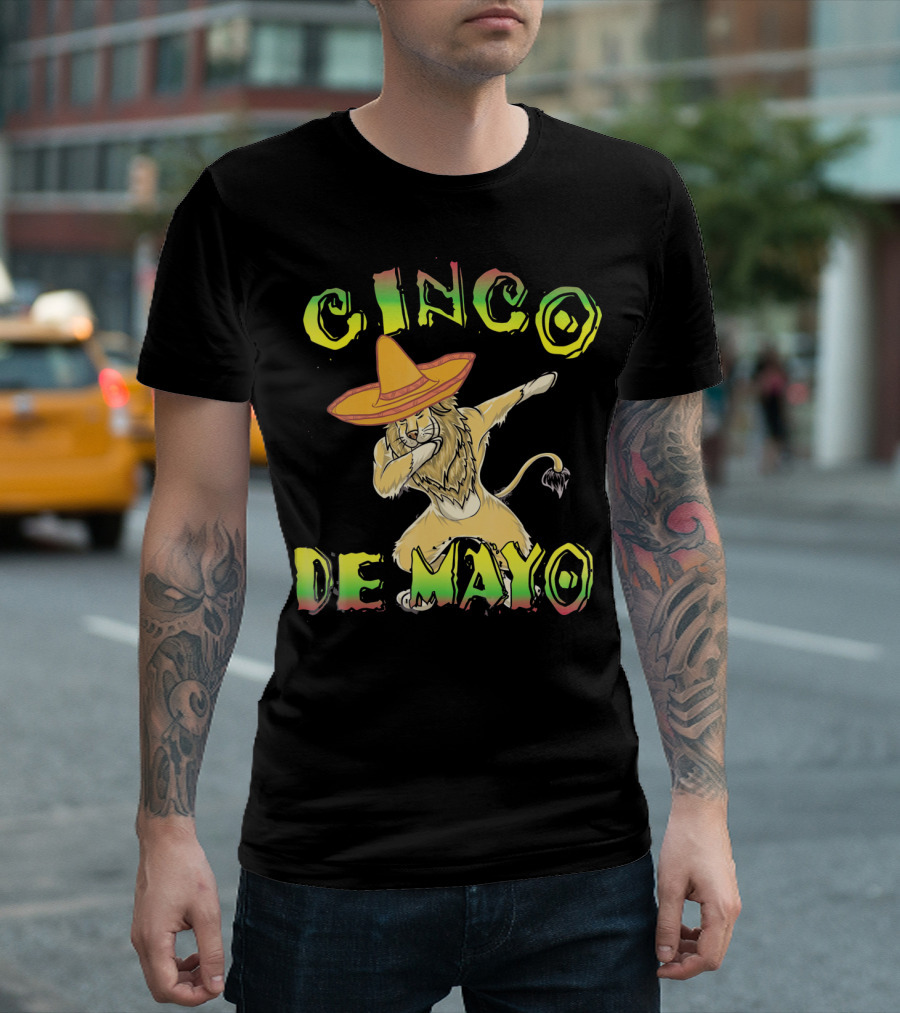 Cinco De Mayo King Of The Jungle Dabbing Lion With Sombrero T-Shirt