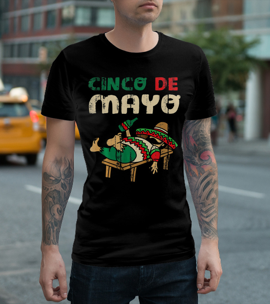 Cinco De Mayo Festive Celebration Sombrero and Poncho T-Shirt