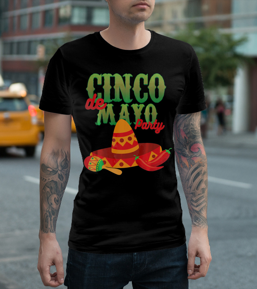 Cinco De Mayo Party Sombrero Maracas Peppers T-Shirt