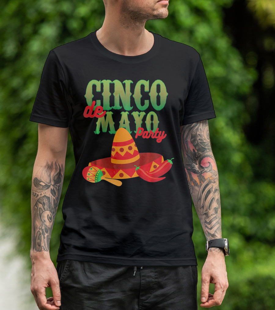 Cinco De Mayo Party Sombrero Maracas Peppers T-Shirt