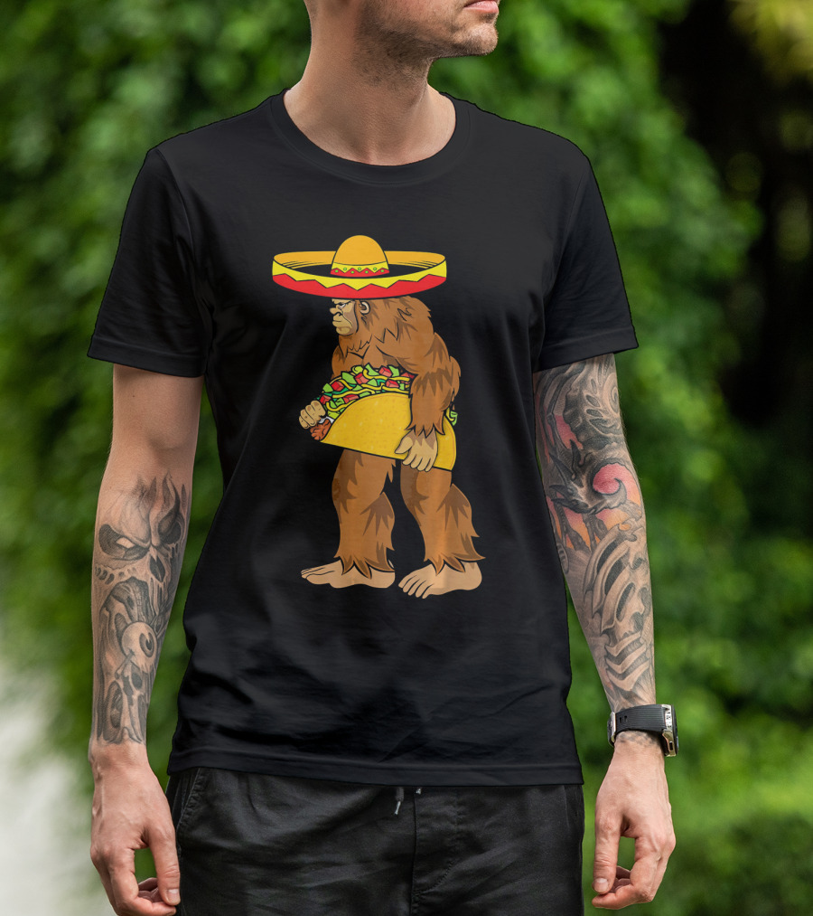 Bigfoot Carrying Taco Sombrero Cinco De Mayo T-Shirt