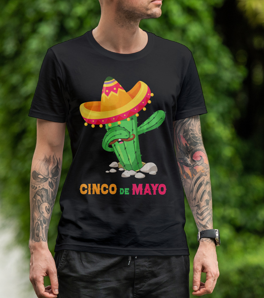 Cinco De Mayo Dabbing Cactus Sombrero T-Shirt
