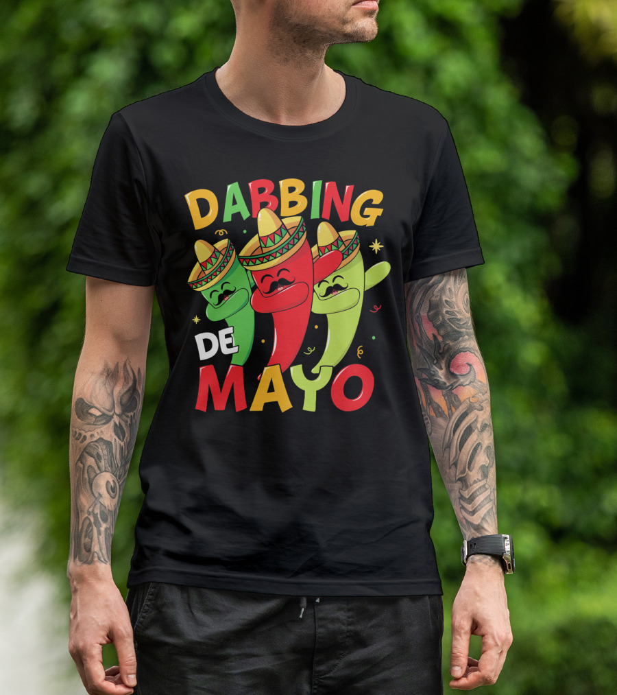 Dabbing Cinco De Mayo Chili Peppers With Sombreros T-Shirt