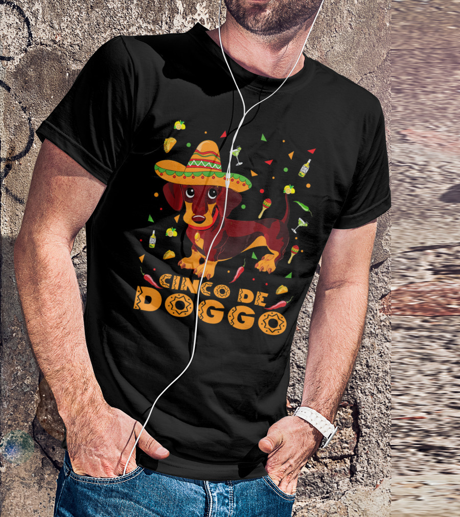 Cinco De Doggo Dachshund Sombrero Chili Peppers Margarita Fiesta Theme Mexican Cinco T-Shirt