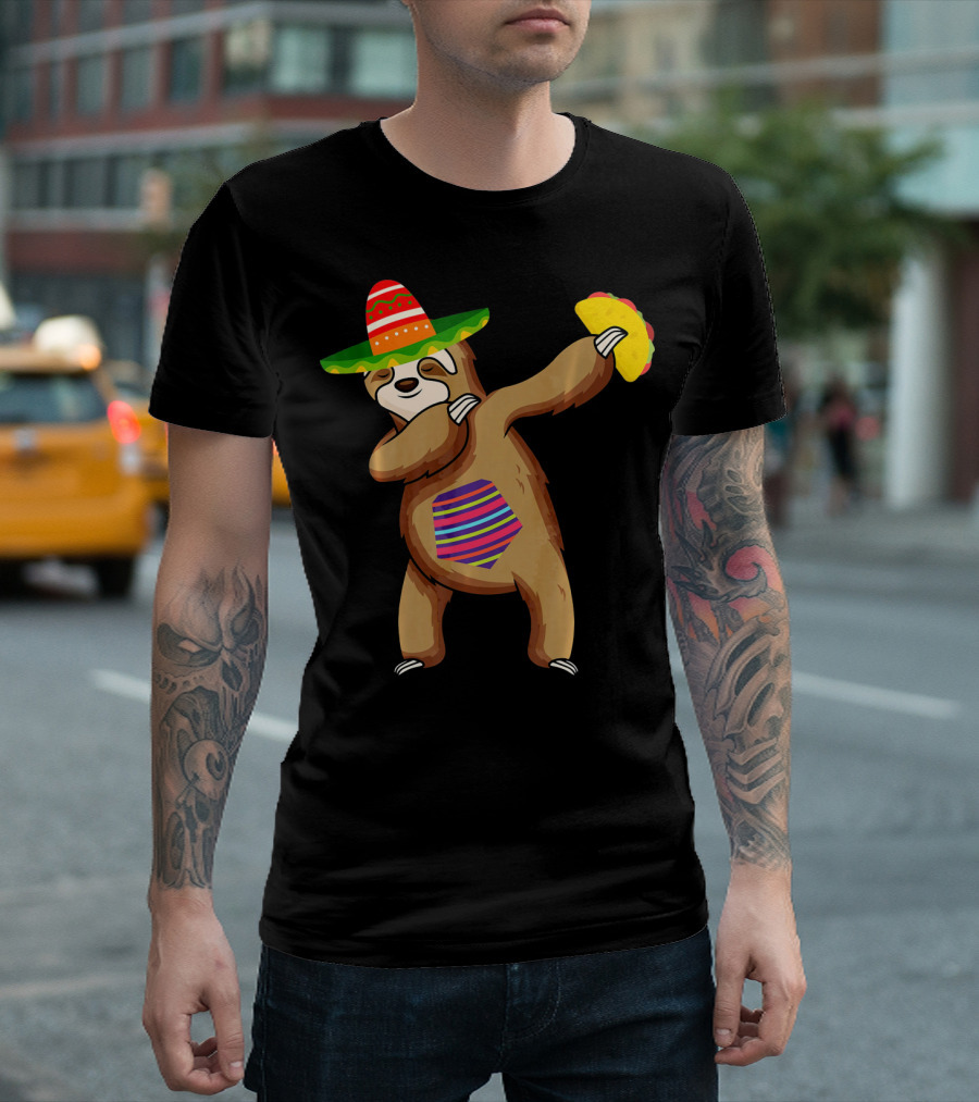 Sombrero Sloth Dabbing with Tacos for Cinco De Mayo T-Shirt
