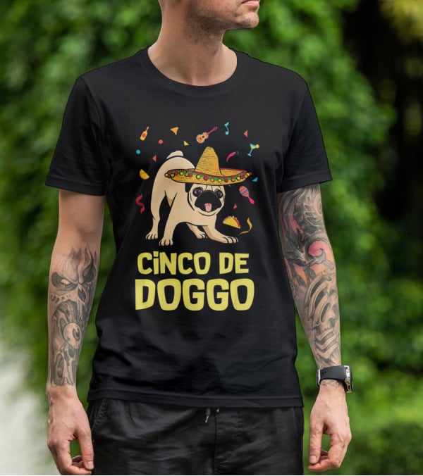 Funny Cinco De Doggo Sombrero Taco Pug T-Shirt