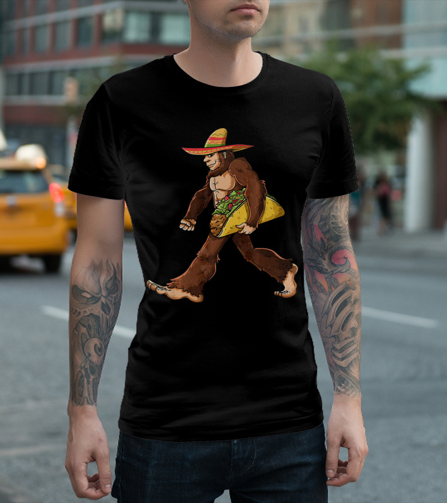 Funny Sombrero Bigfoot Taco Cinco De Mayo T-Shirt