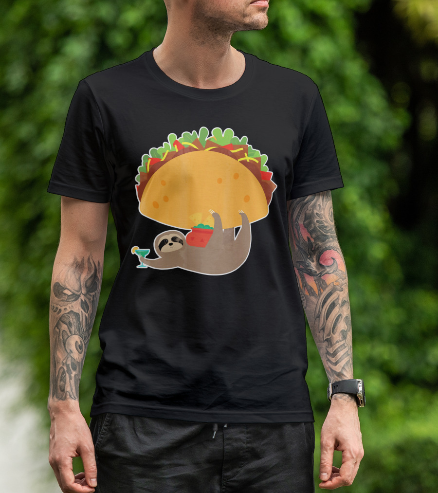 Funny Cinco De Mayo Sloth Taco Holding Margarita T-Shirt