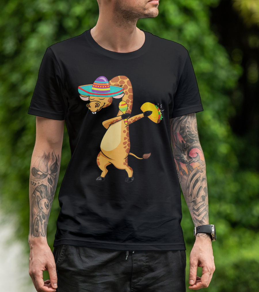 Cinco De Mayo Giraffe Dabbing With Taco And Sombrero T-Shirt