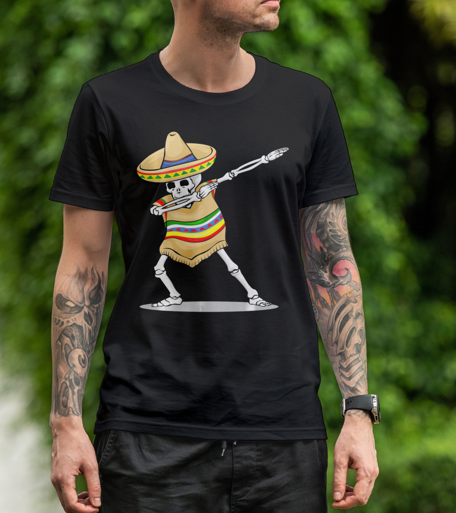 Cinco De Mayo Dabbing Skeleton Sombrero Poncho T-Shirt