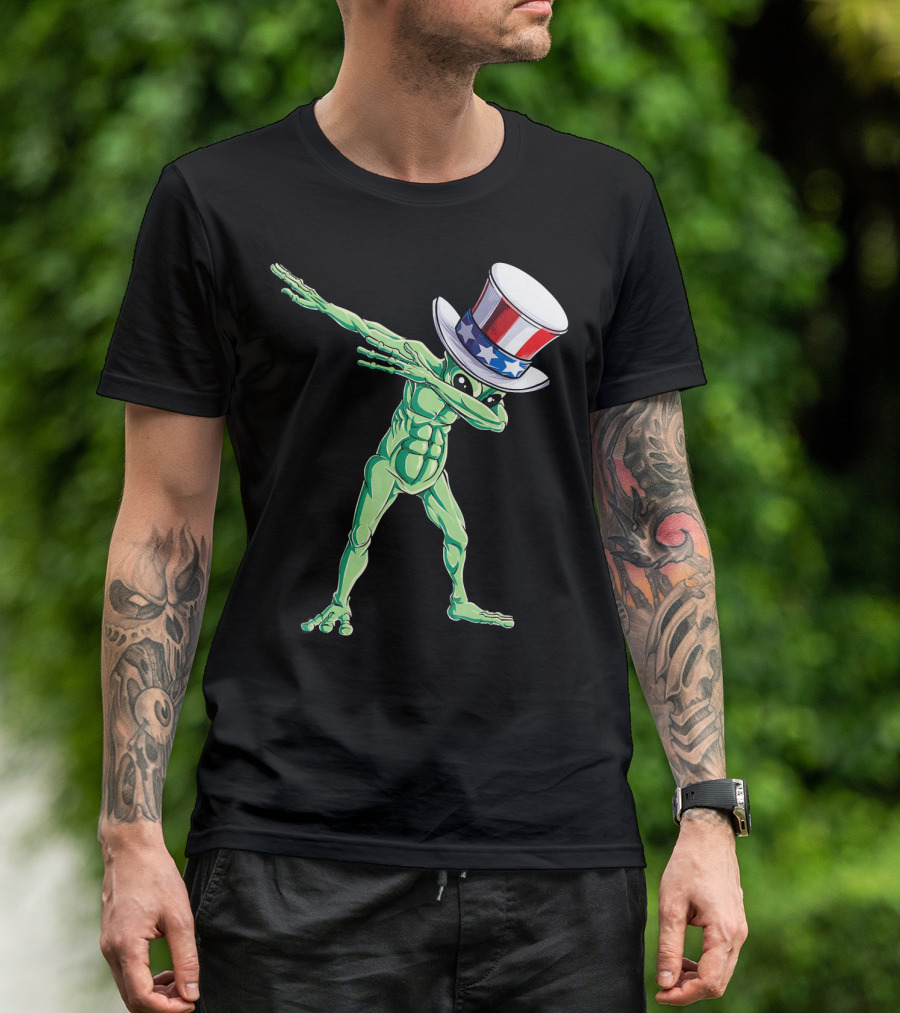 Dabbing Alien In American Uncle Sam Hat T-Shirt