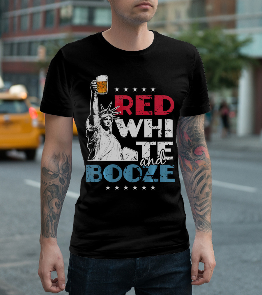 Red White and Booze 4th of July Statue of Liberty Beer Toast T-Shirt