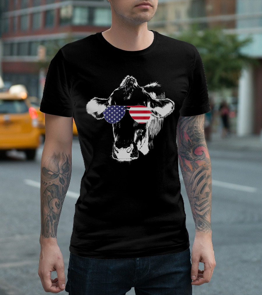 Vintage USA Flag Sunglasses Cow 4th of July Lover T-Shirt