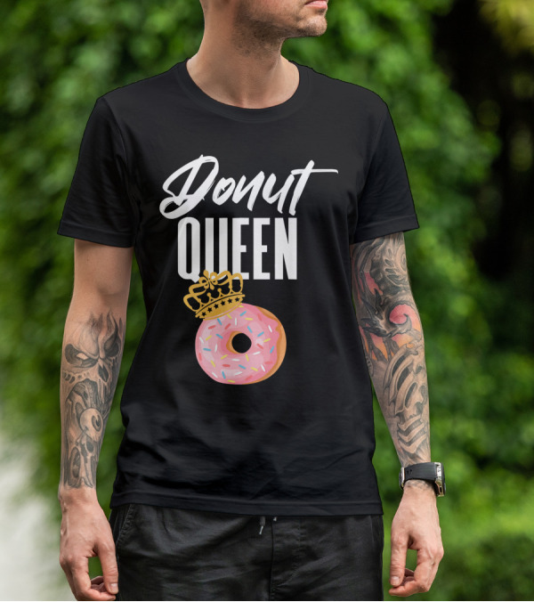 Donut Queen Sprinkled Women And Girls Pink Donut With Crown T-Shirt