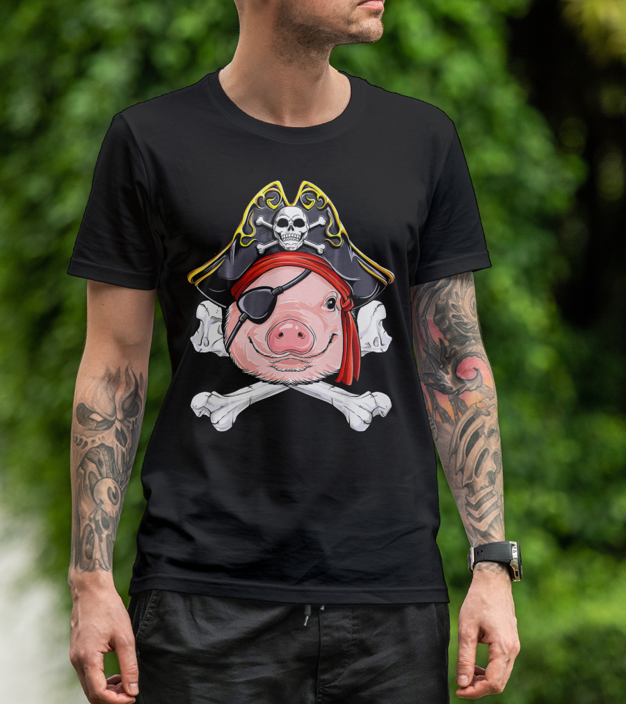 Pig Pirate Jolly Roger Flag Skull Eyepatch Crossbones Hat T-Shirt