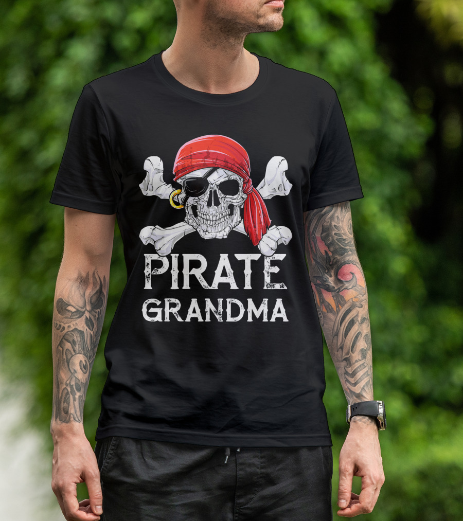Pirate Grandma Skull With Red Bandana And Crossbones T-Shirt
