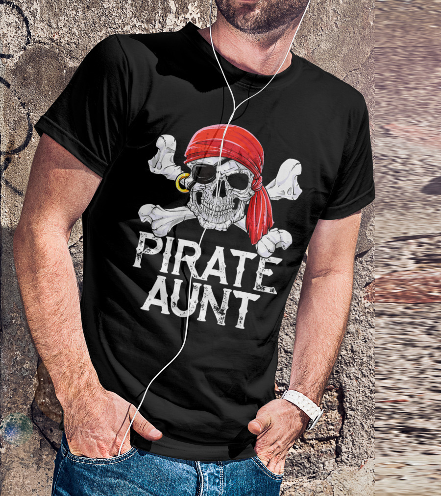 Pirate Aunt Skull Crossbones Red Bandana Eyepatch Jolly Roger Flag T-Shirt