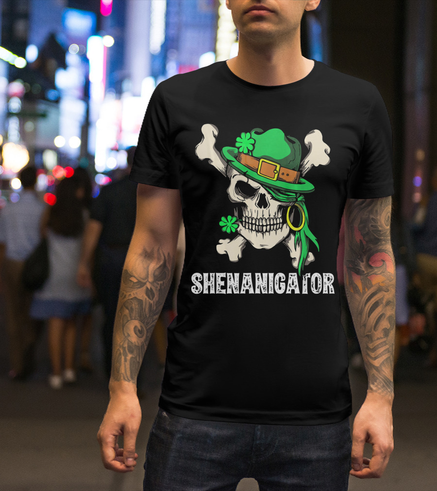 Shenanigator Skull With Irish Hat And Shamrocks For St Patrick's Day T-Shirt