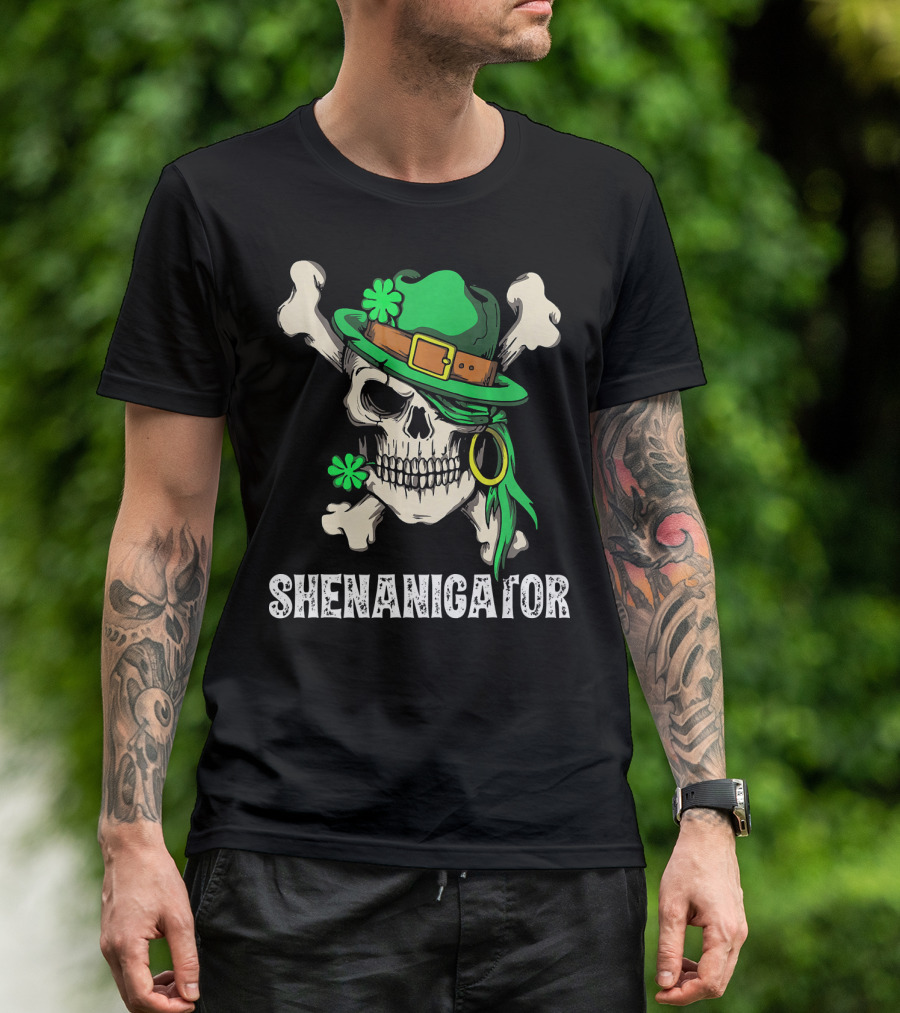 Shenanigator Skull With Irish Hat And Shamrocks For St Patrick's Day T-Shirt