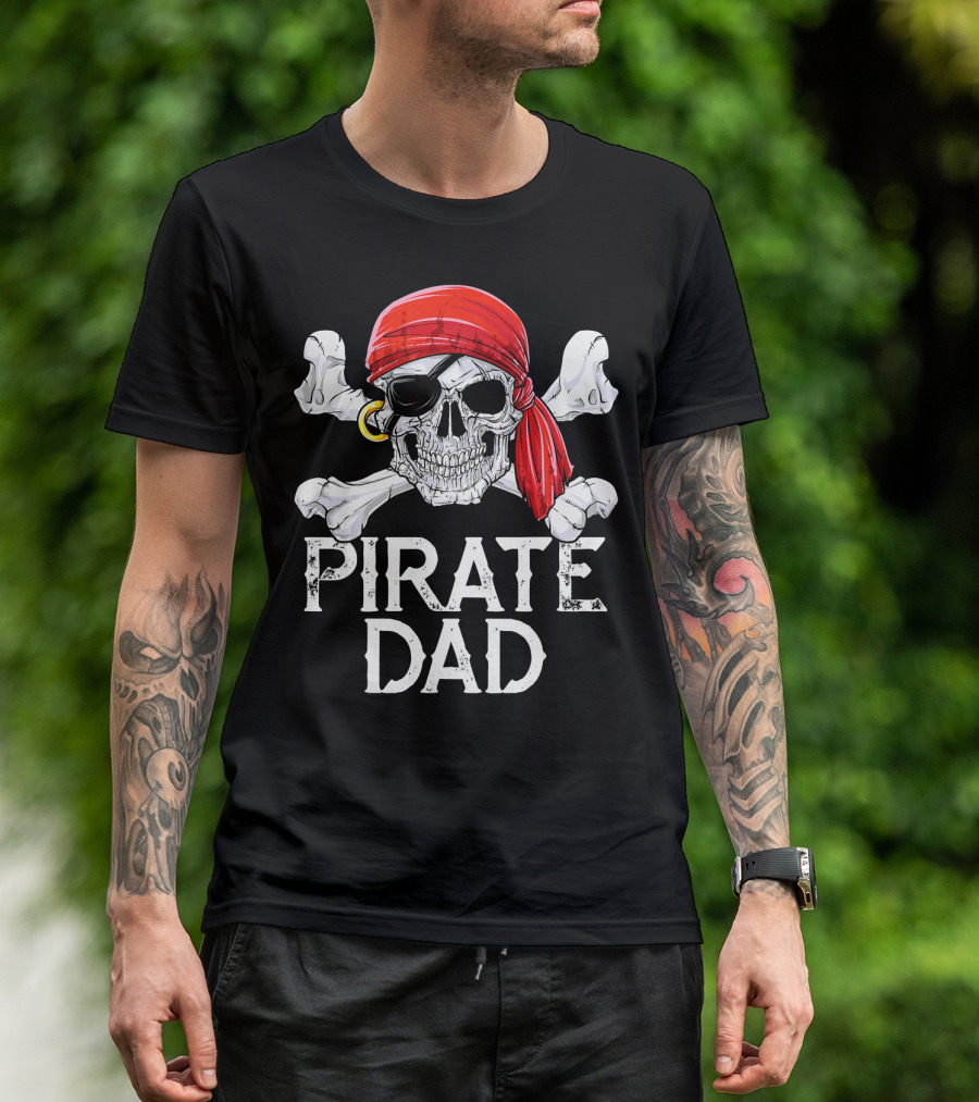 Pirate Dad Jolly Roger Skull With Red Bandana And Crossbones T-Shirt