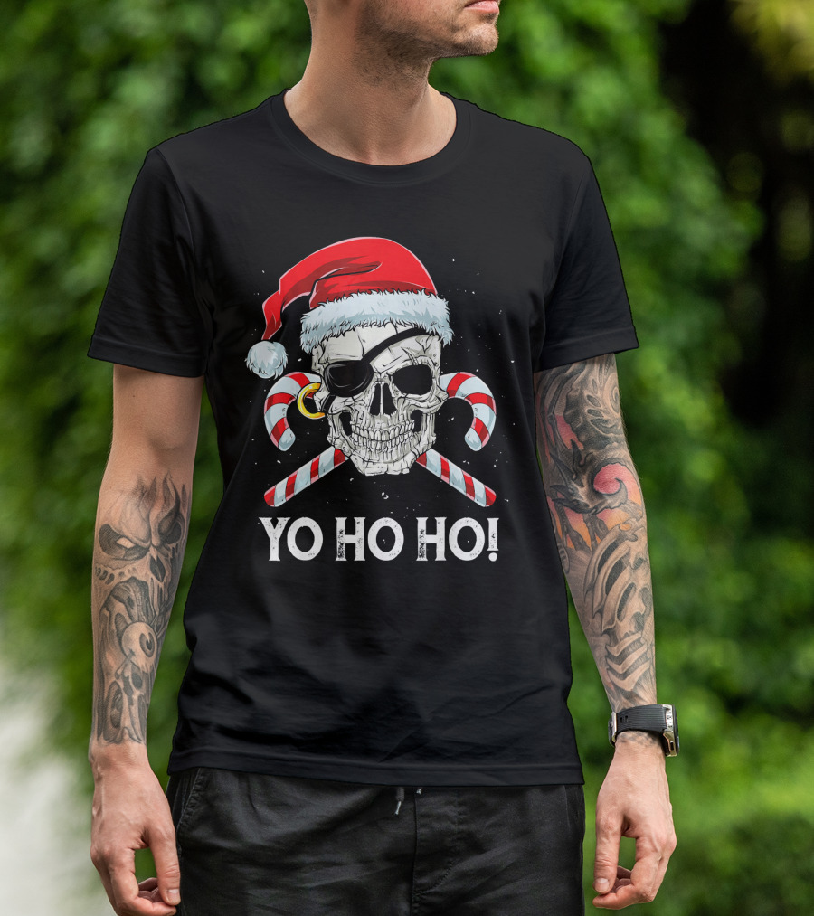 YO HO HO Pirate Santa Skull Candy Canes T-Shirt