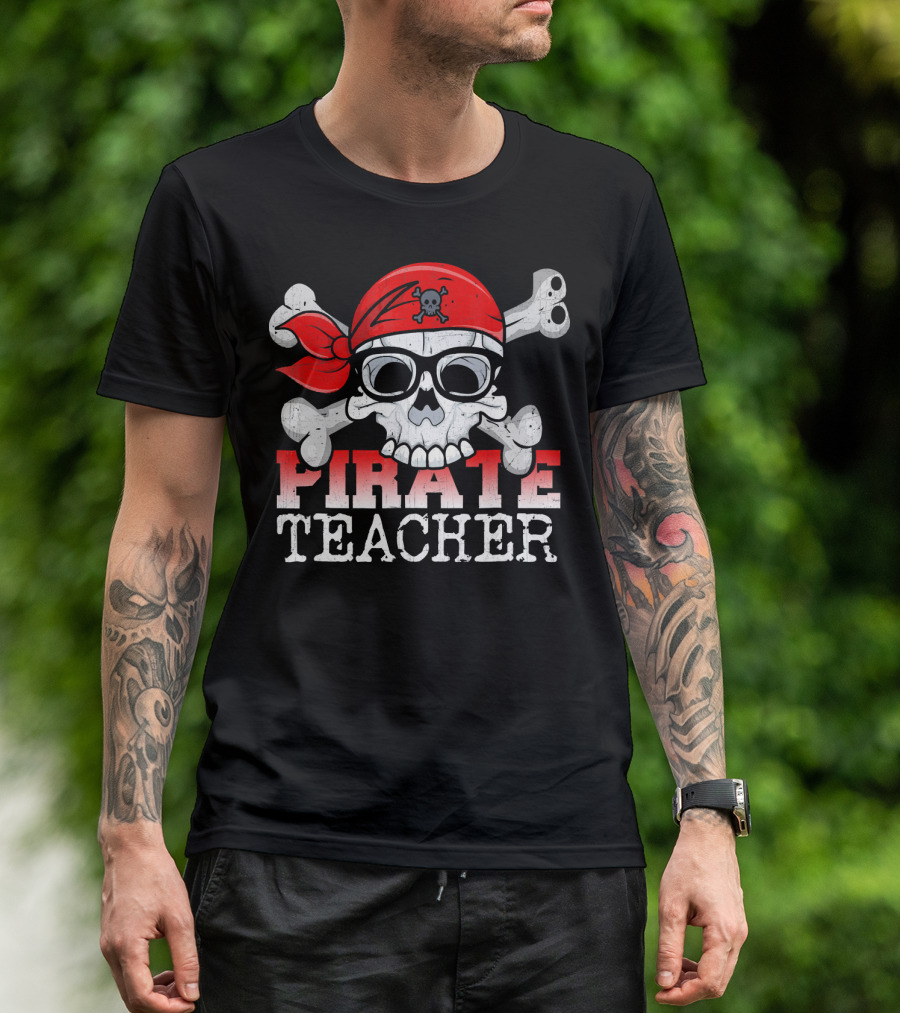 Pirate Skull With Bandana And Glasses Funny Teacher T-Shirt