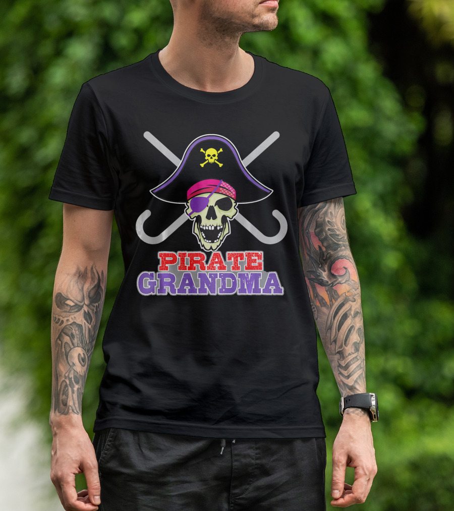 Pirate Grandma Skull With Crossbones And Pirate Hat T-Shirt