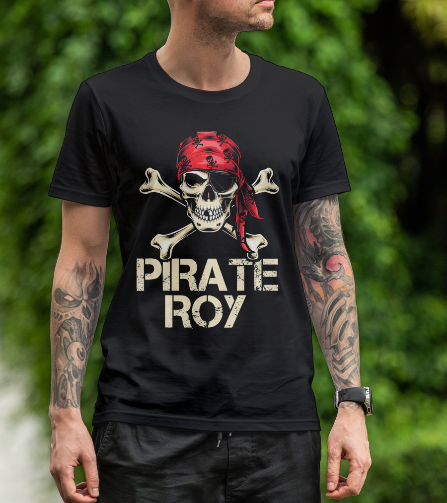 PIRATE ROY Skull Crossbones Red Bandana Vintage Funny Birthday T-Shirt
