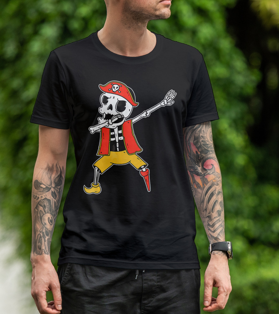 Dabbing Skeleton Pirate Skull And Crossbones Hat T-Shirt
