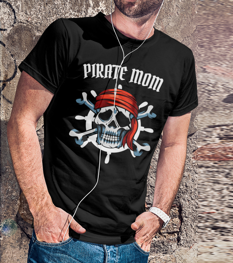 PIRATE MOM Skull Head Crossbones Red Bandana T-Shirt