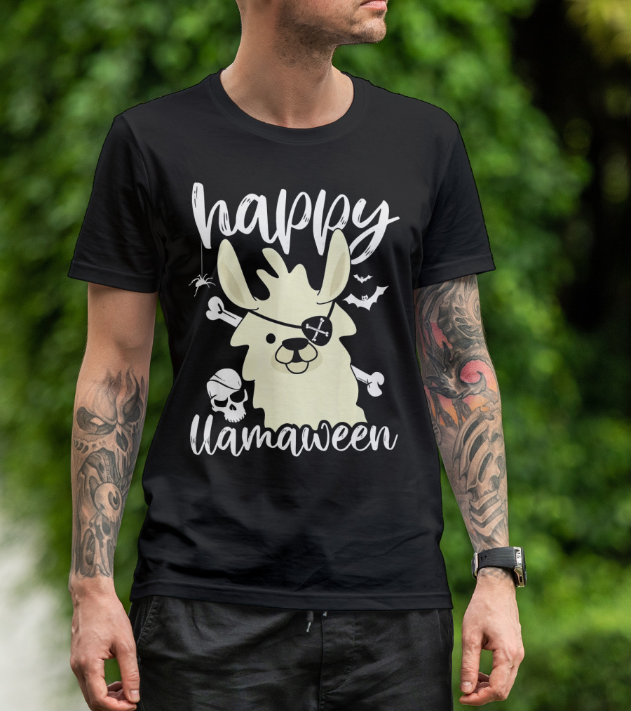 Happy Llamaween Llama Pirate Bats Skull T-Shirt