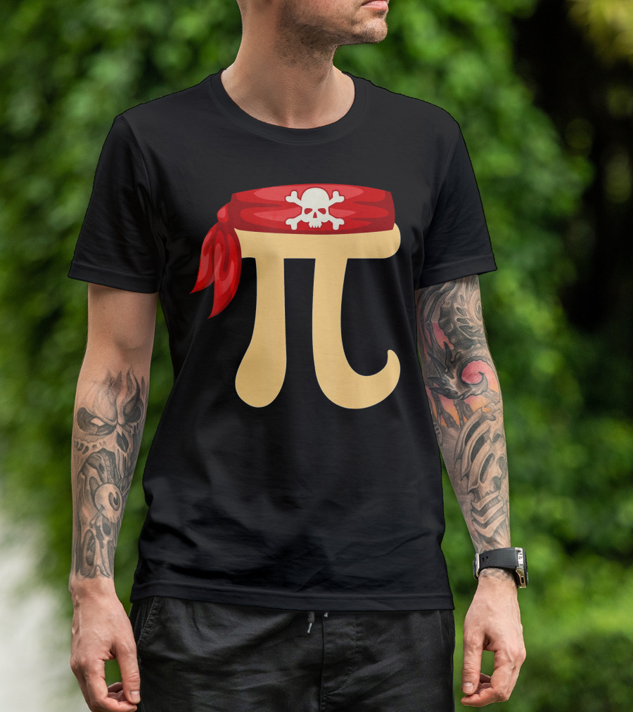 Pirate Pi Skull Crossbones Halloween Costume Math Pie T-Shirt