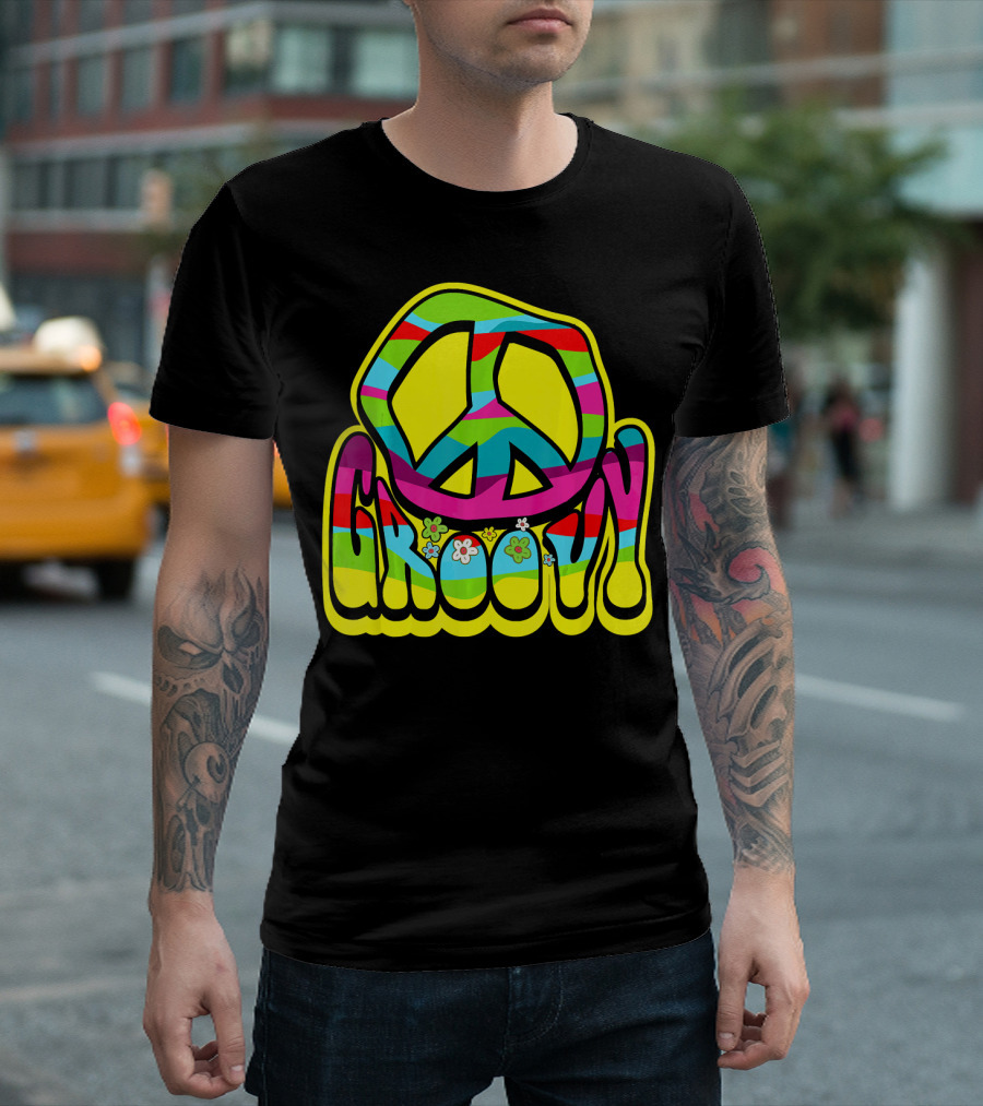 Groovy Colorful Peace Sign 60s 70s Hippie Vibes T-Shirt