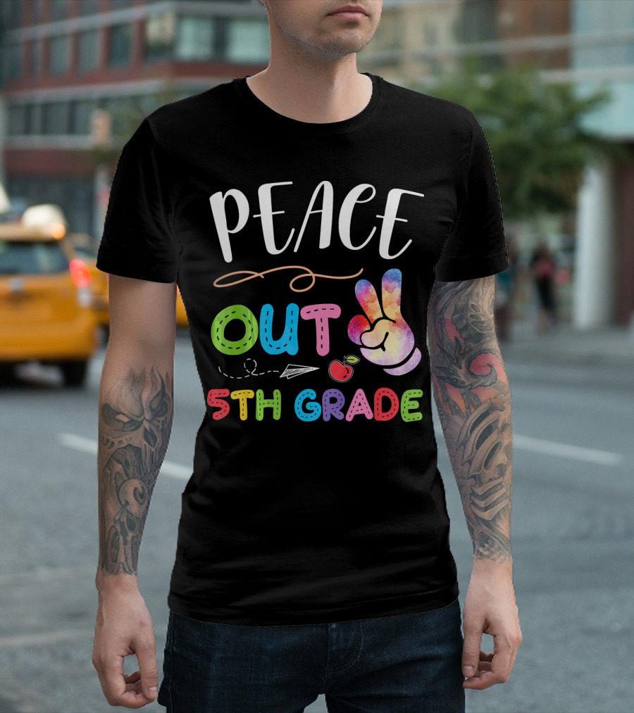 Peace Out 5th Grade Graduation Colorful Peace Sign and Paper Airplane with Apple T-Shirt