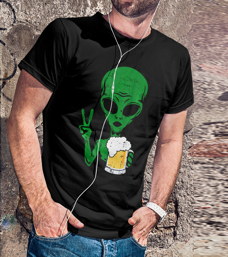 Area 51 Alien Peace Sign Drinking Beer T-Shirt