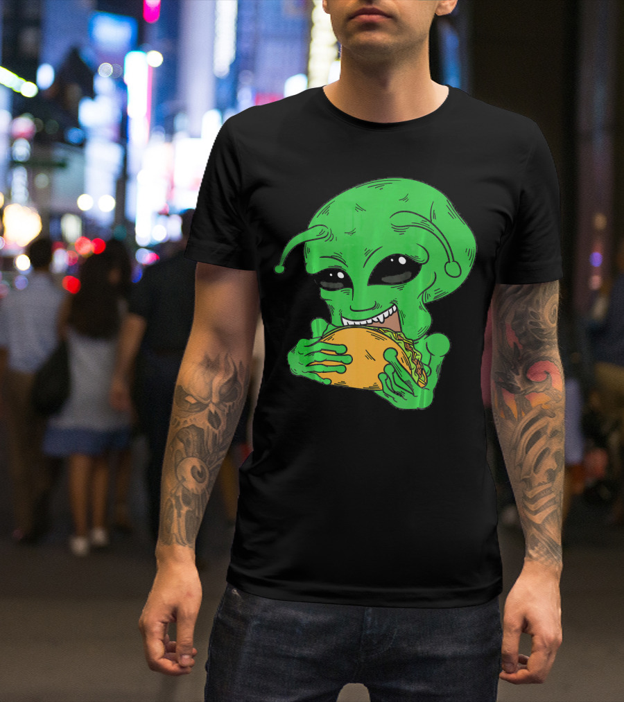 Alien Eating Taco Cool Outer Space UFO T-Shirt