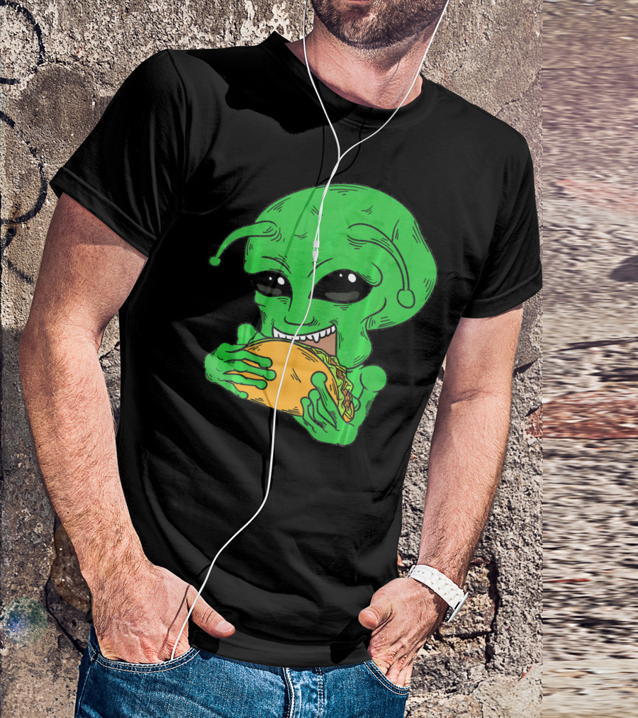 Alien Eating Taco Cool Outer Space UFO T-Shirt